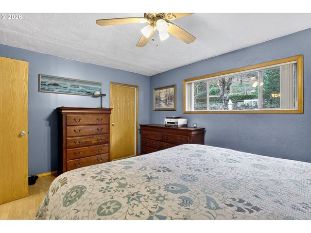 186 Ne SHAFFORD Ave, Estacada, OR 97023