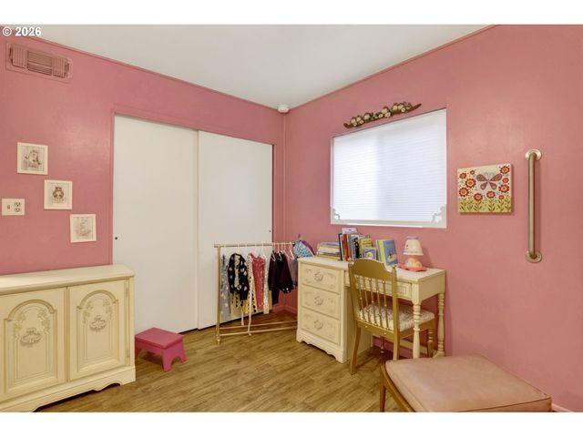 186 Ne SHAFFORD Ave, Estacada, OR 97023