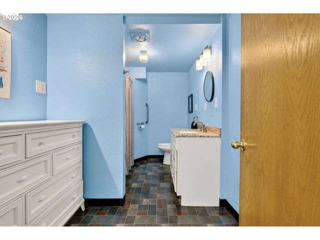 186 Ne SHAFFORD Ave, Estacada, OR 97023