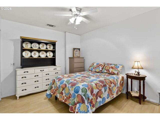 186 Ne SHAFFORD Ave, Estacada, OR 97023