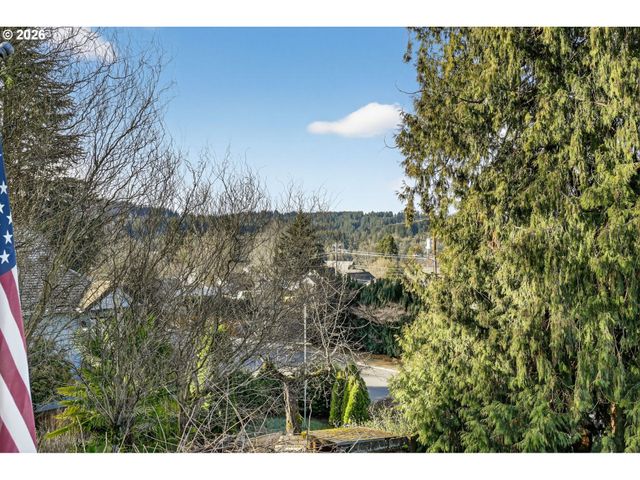 186 Ne SHAFFORD Ave, Estacada, OR 97023