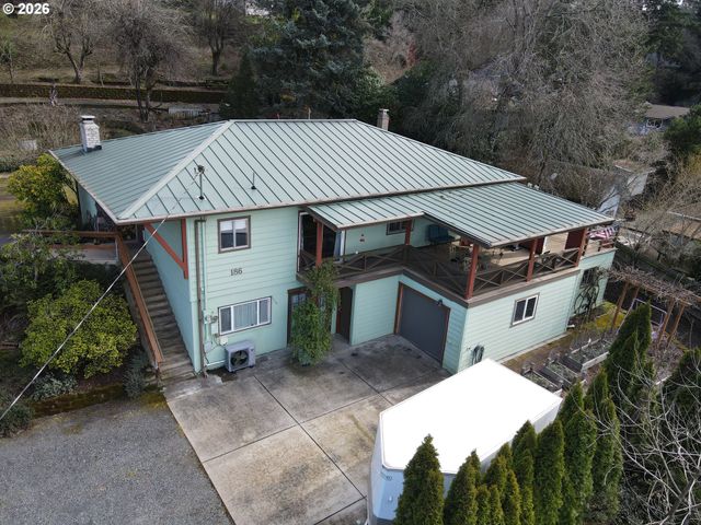 186 Ne SHAFFORD Ave, Estacada, OR 97023