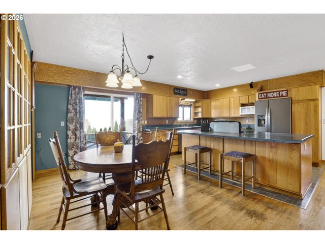 186 Ne SHAFFORD Ave, Estacada, OR 97023