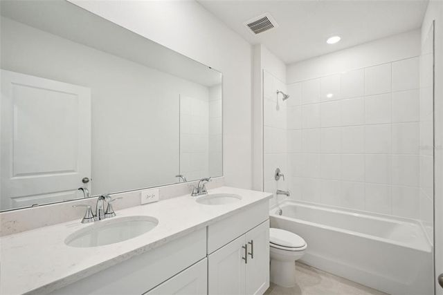 1859 DRAUGHTON DRIVE, Zephyrhills, FL 33541