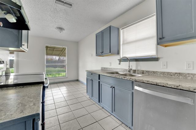 3201 Highlawn Terrace, Fort Worth, TX 76133