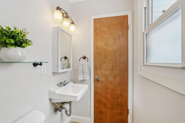 1611 17th AVENUE, Grafton, WI 53024