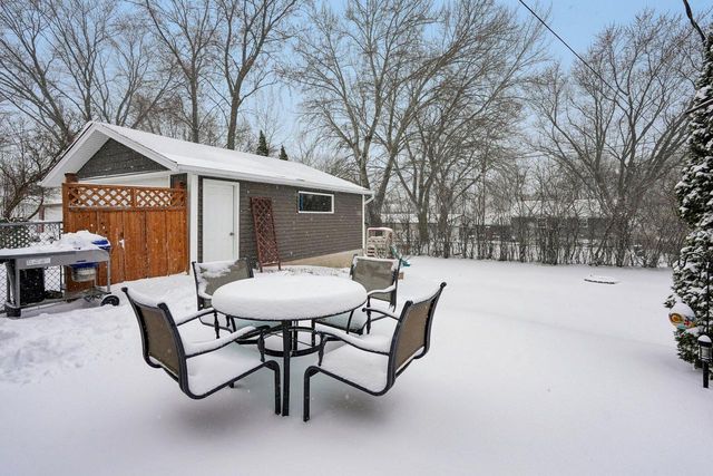 1611 17th AVENUE, Grafton, WI 53024