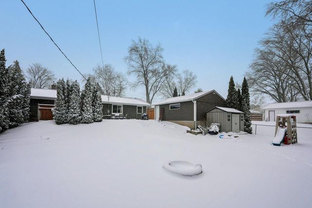 1611 17th AVENUE, Grafton, WI 53024