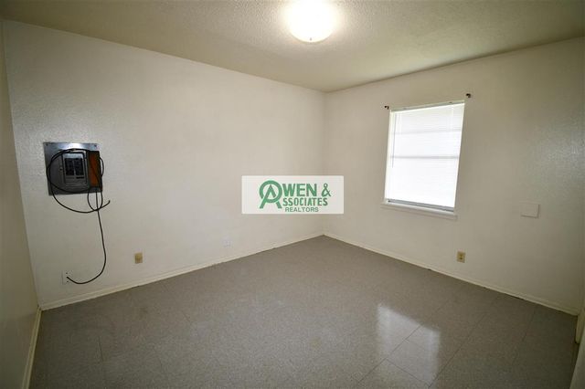 2013 Elizabeth St Street, Westlake, LA 70669