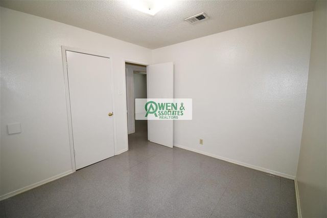 2013 Elizabeth St Street, Westlake, LA 70669