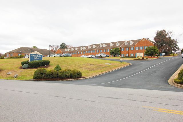1600 N Coalter St Ste 6, Staunton, VA 24401