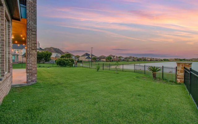 32023 Cary Douglas Drive, Hockley, TX 77447