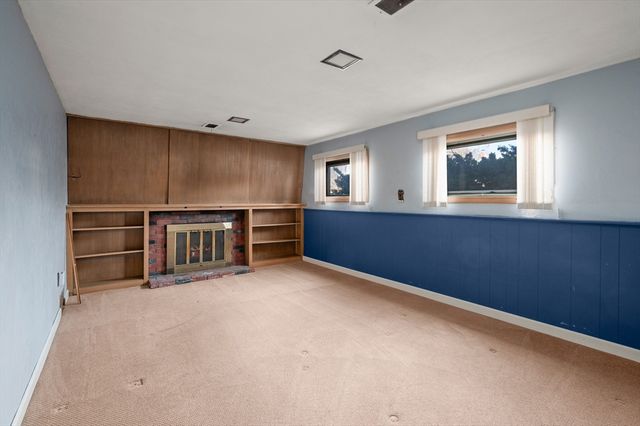 26 Arcadia Rd, Norwood, MA 02062