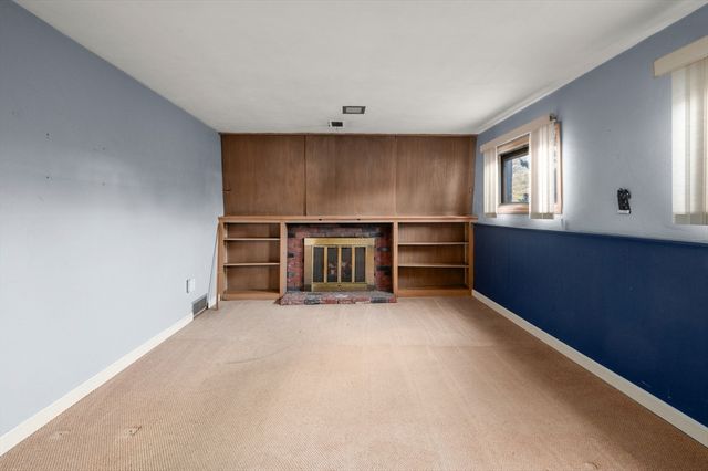 26 Arcadia Rd, Norwood, MA 02062