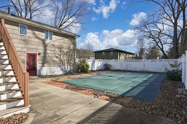 26 Arcadia Rd, Norwood, MA 02062