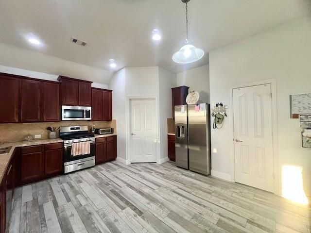 862 Sand Crab Lane, La Marque, TX 77568