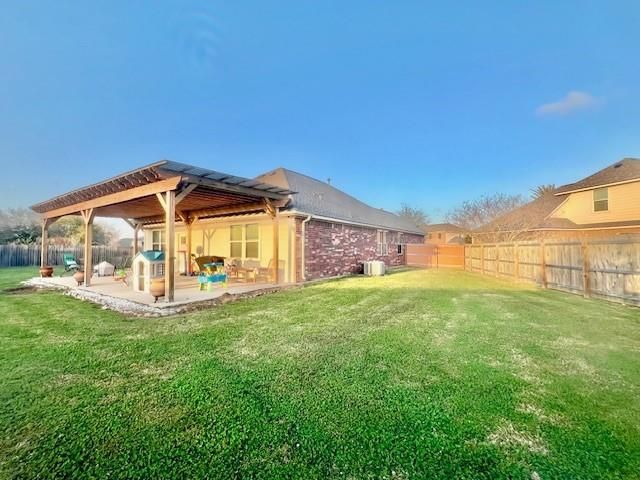 862 Sand Crab Lane, La Marque, TX 77568