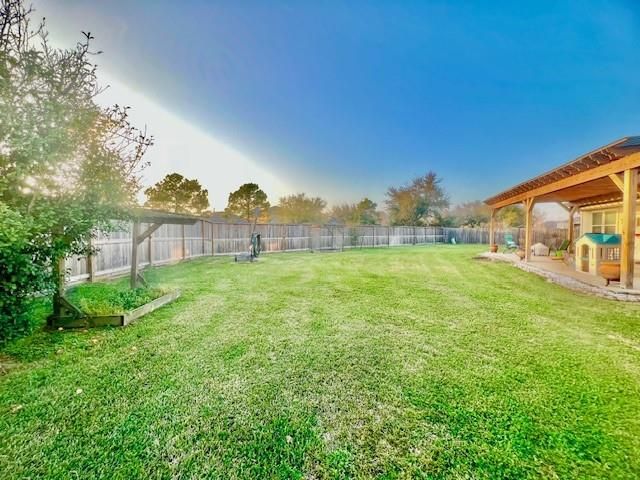 862 Sand Crab Lane, La Marque, TX 77568