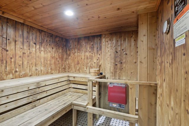 1920 S 1st Street 1302, Minneapolis, MN 55454