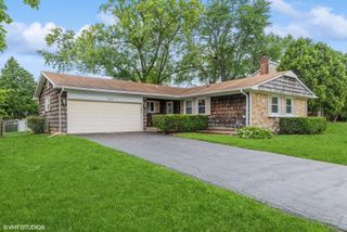 380 Checker Drive, Buffalo Grove, IL 60089