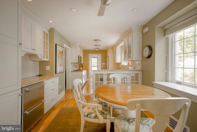 324 HOLMECREST RD, Jenkintown, PA 19046
