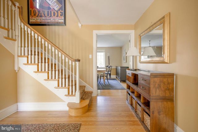 324 HOLMECREST RD, Jenkintown, PA 19046