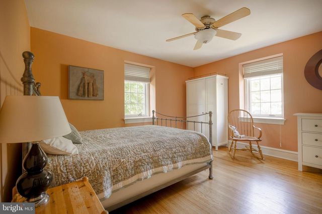 324 HOLMECREST RD, Jenkintown, PA 19046