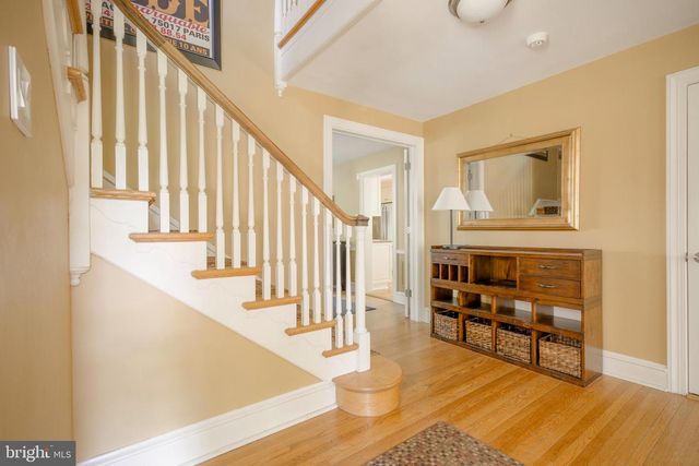 324 HOLMECREST RD, Jenkintown, PA 19046