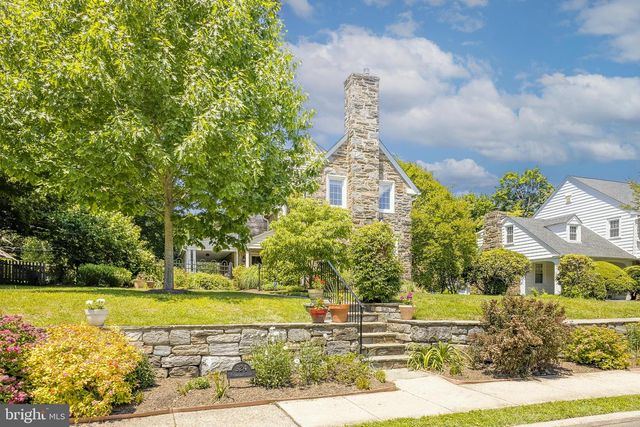 324 HOLMECREST RD, Jenkintown, PA 19046