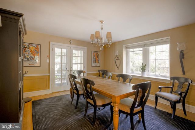 324 HOLMECREST RD, Jenkintown, PA 19046
