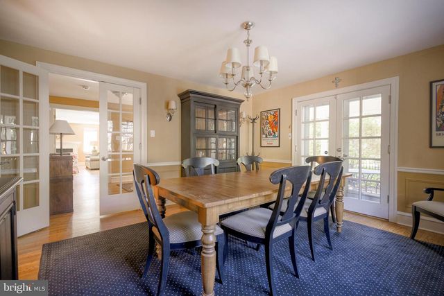324 HOLMECREST RD, Jenkintown, PA 19046