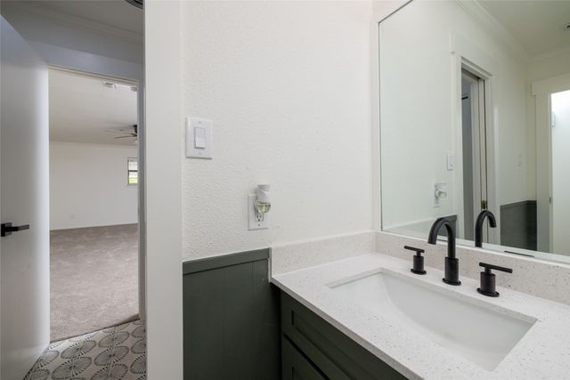 633 NW Chisholm Road, Burleson, TX 76028