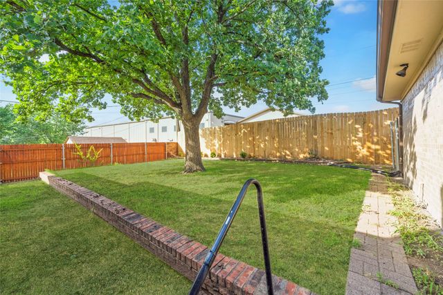 633 NW Chisholm Road, Burleson, TX 76028