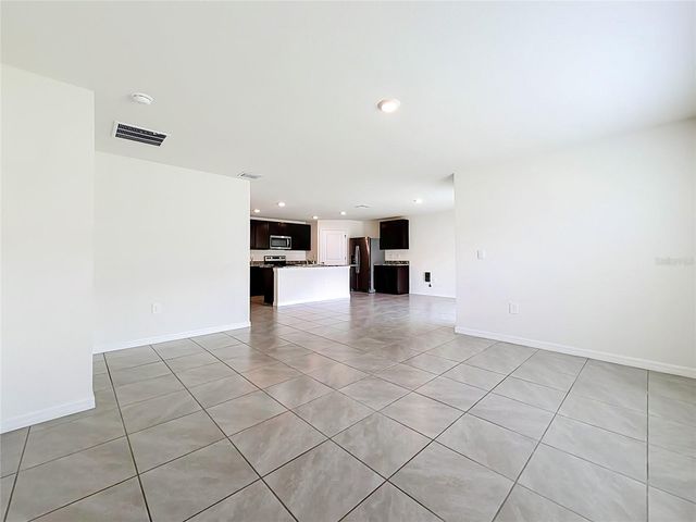 6698 SE 3RD LOOP, Ocala, FL 34472