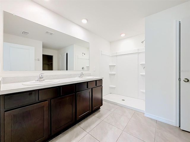 6698 SE 3RD LOOP, Ocala, FL 34472