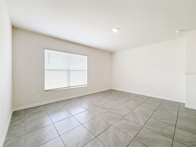6698 SE 3RD LOOP, Ocala, FL 34472