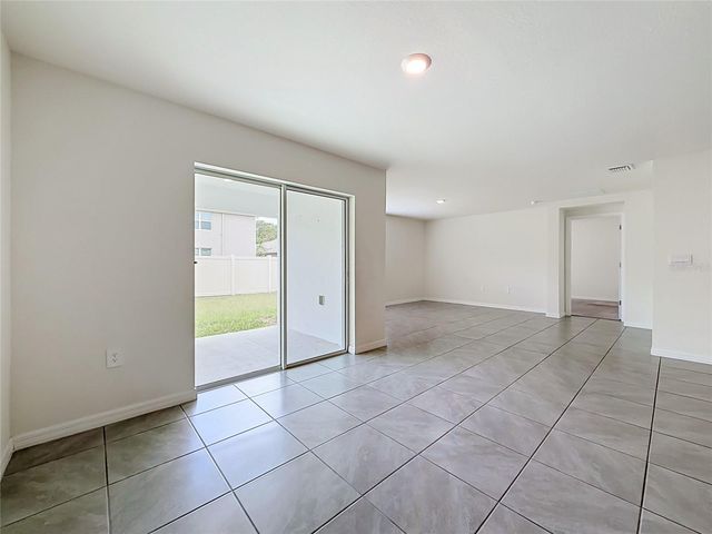 6698 SE 3RD LOOP, Ocala, FL 34472