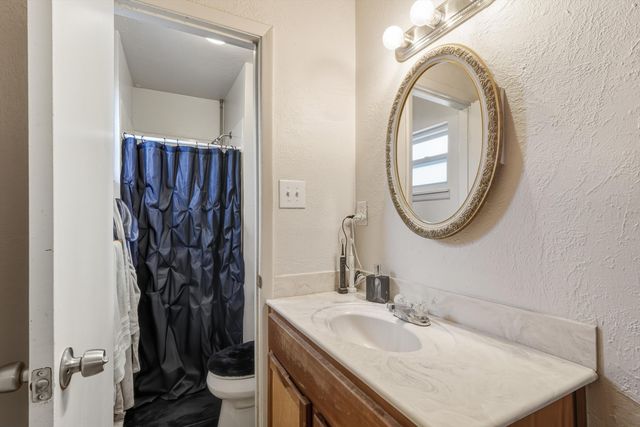 200 Campbell Avenue, Belen, NM 87002