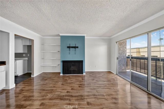 333 Burchett Street 206, Glendale, CA 91203