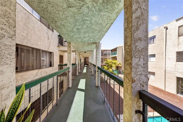 333 Burchett Street 206, Glendale, CA 91203