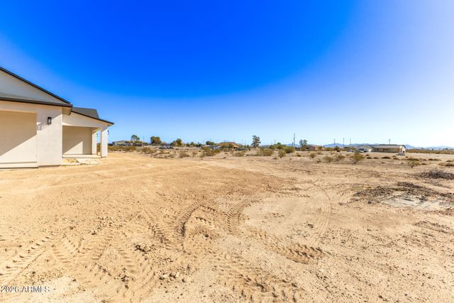 33227 W SUNLAND Avenue, Tonopah, AZ 85354