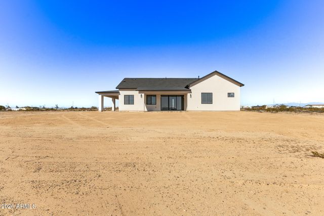 33227 W SUNLAND Avenue, Tonopah, AZ 85354