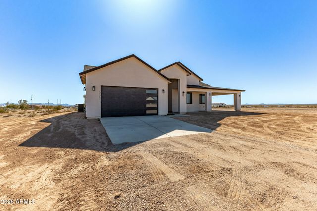 33227 W SUNLAND Avenue, Tonopah, AZ 85354