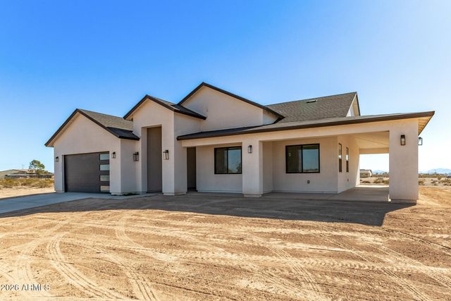 33227 W SUNLAND Avenue, Tonopah, AZ 85354