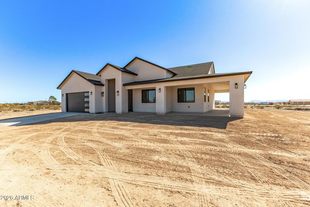 33227 W SUNLAND Avenue, Tonopah, AZ 85354