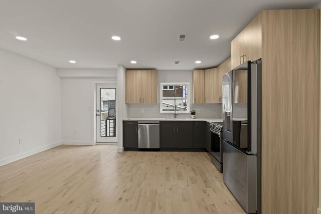 2747 S BEULAH ST, Philadelphia, PA 19148