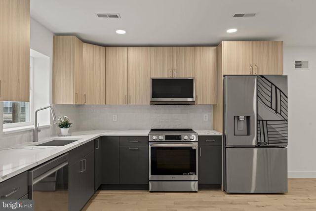 2747 S BEULAH ST, Philadelphia, PA 19148