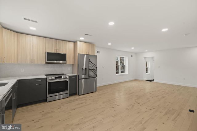 2747 S BEULAH ST, Philadelphia, PA 19148