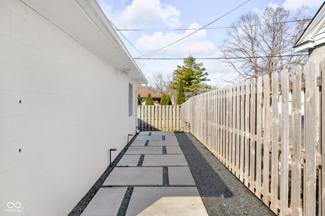 824 N Ritter Avenue, Indianapolis, IN 46219