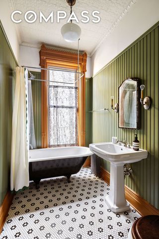 1989 Madison Avenue, New York City, NY 10035